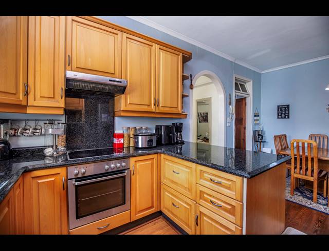 5 BEDROOM HOUSE TO LET IN MORNINGSIDE